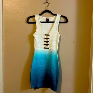 2B bebe White Blue Ombré Sleeveless Clubbing Body-con Bandage Mini Dress XS